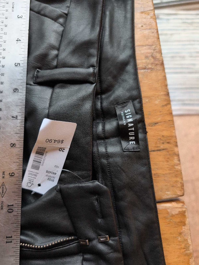 Signature Faux Leather Pants Black Woman's 20 NWT - photo 3
