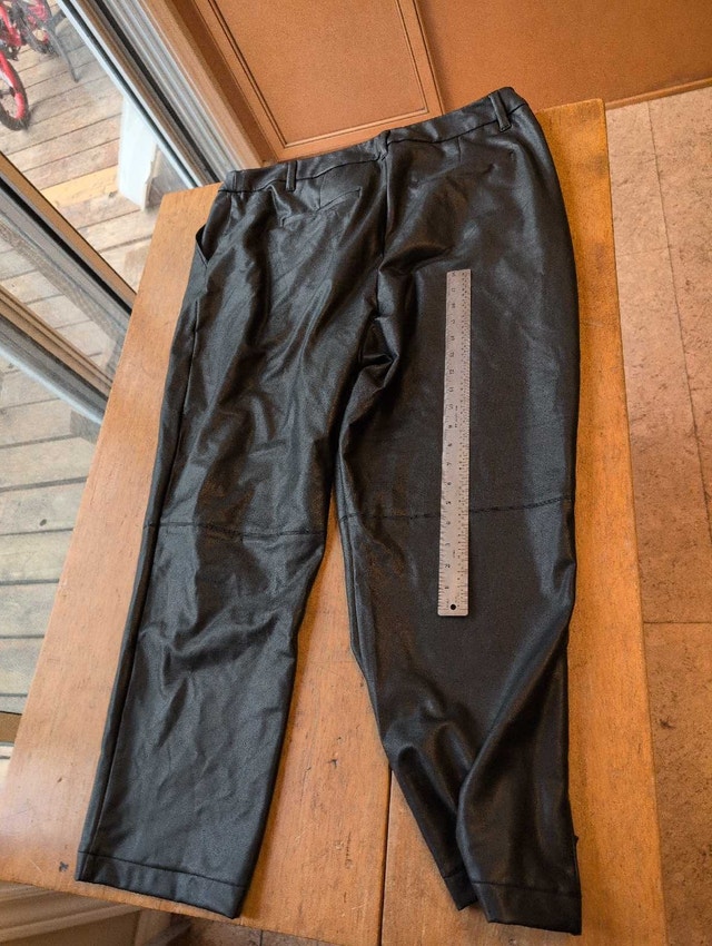Signature Faux Leather Pants Black Woman's 20 NWT - photo 4