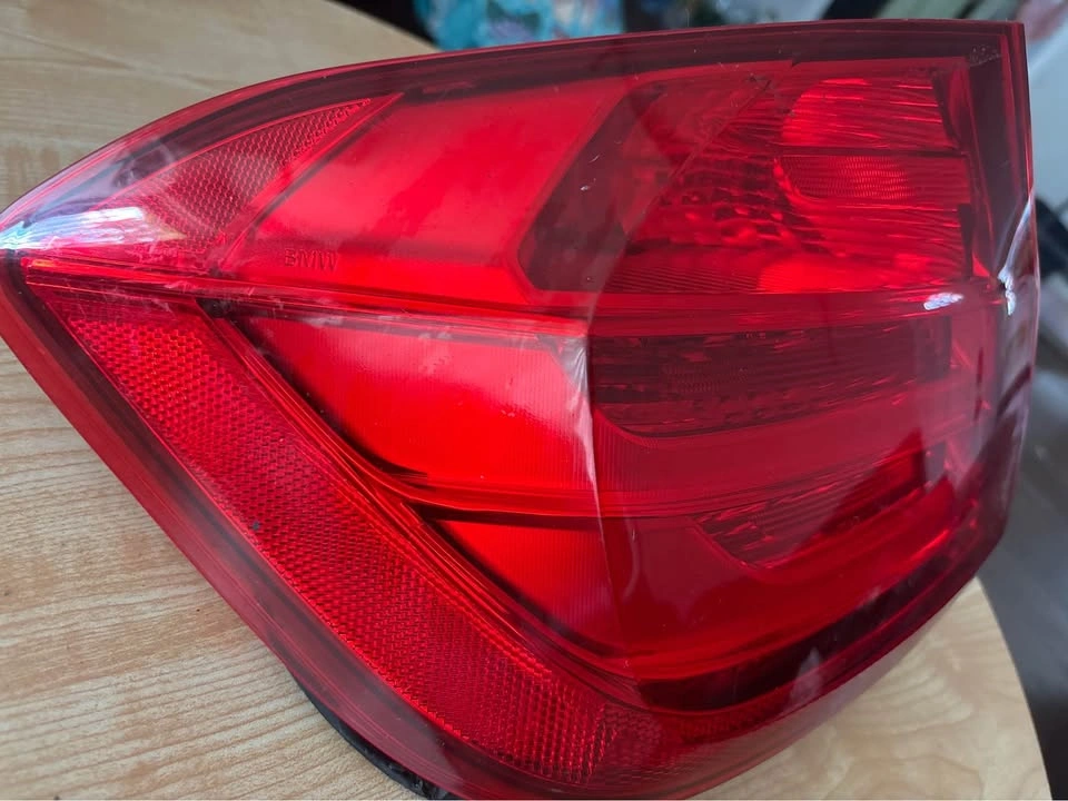 2012-2015 BMW 328i F30 Driver Tail Light - photo 2