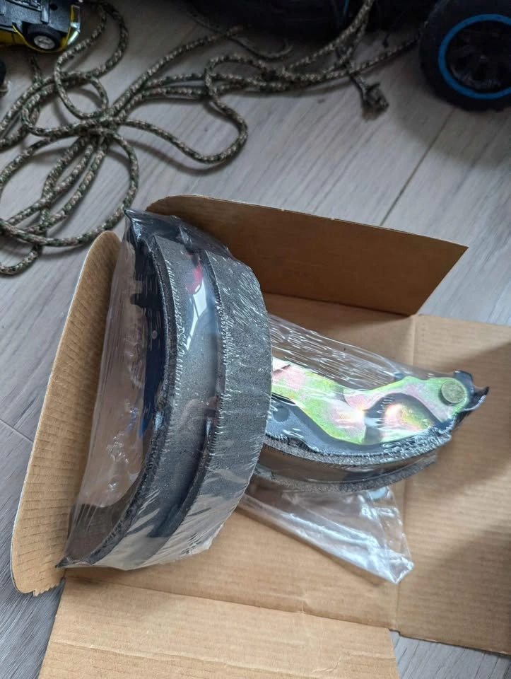 Bosch BS917 Brake Shoes for Toyota Yaris - photo 3