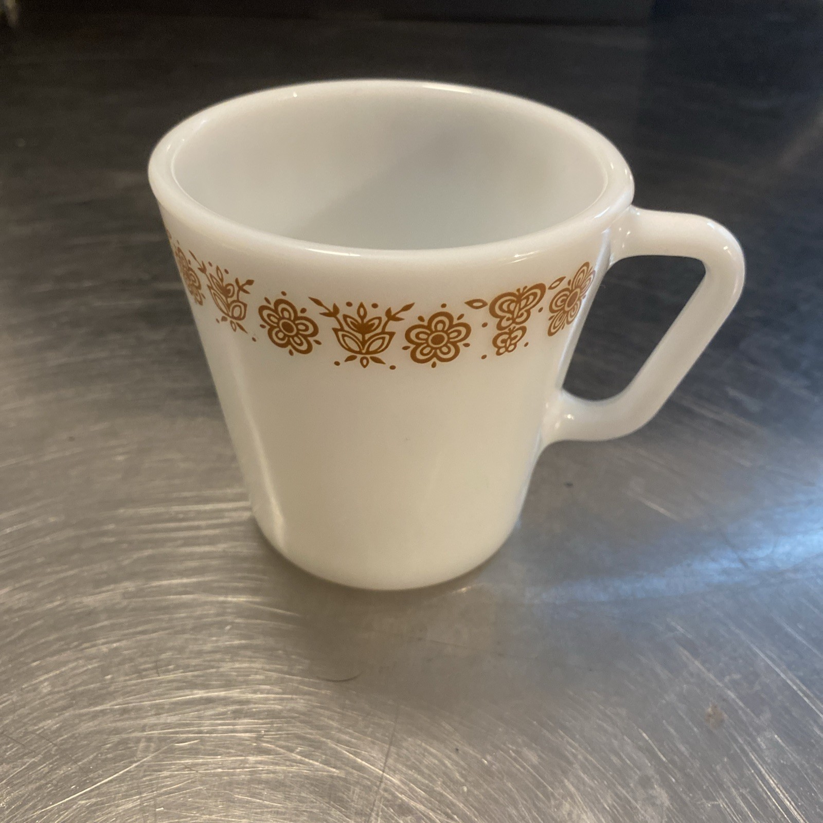 PYREX Butterfly Gold Mug Cup White Glass D-handle 1410