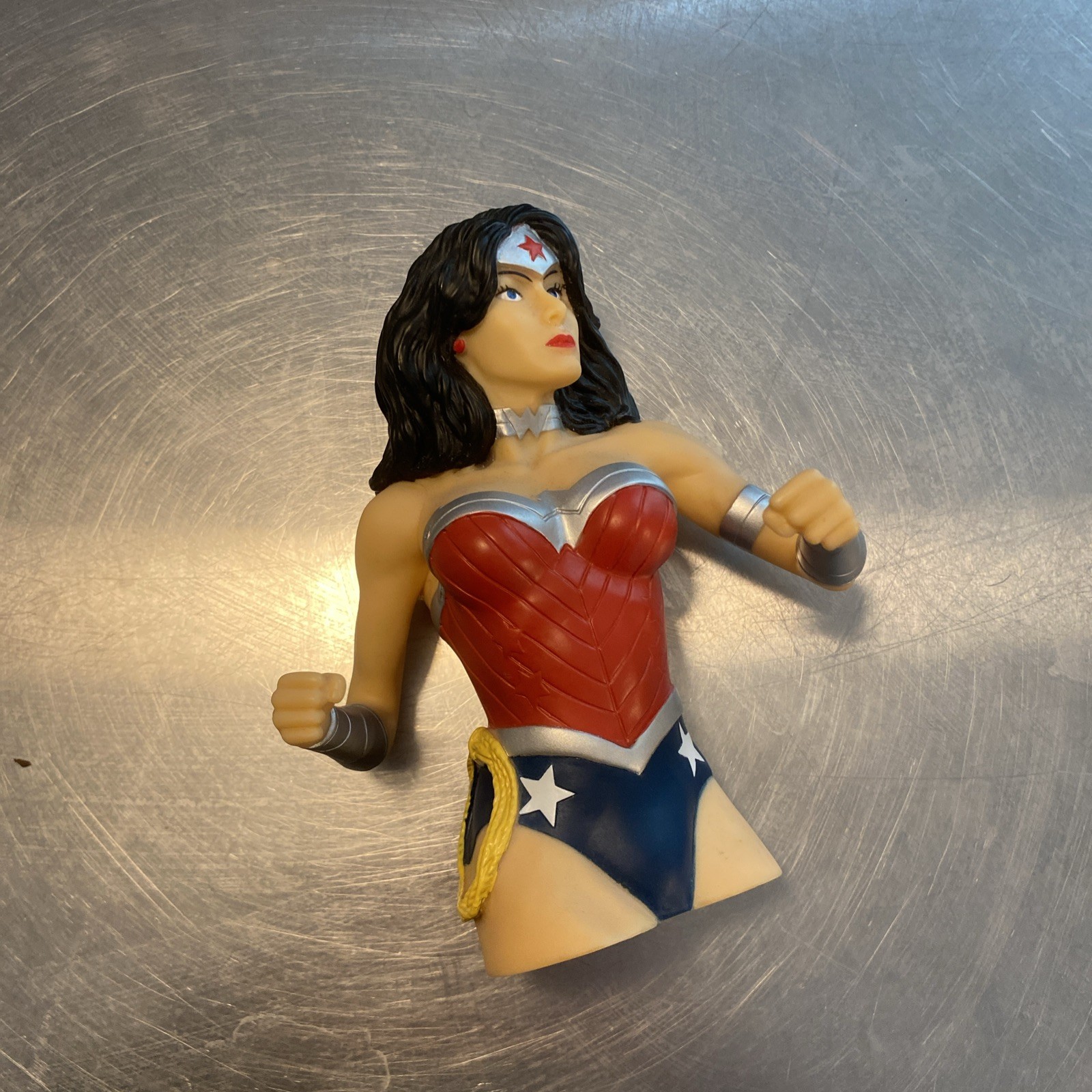 2014 DC Comics Wonder Woman Monogram Vinyl Bust Piggy Bank - photo 2