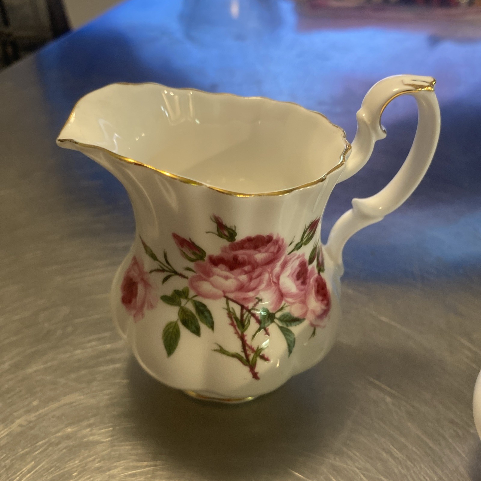 Royal Albert Rose Footed Creamer & Sugar Bowl Set - England - photo 2
