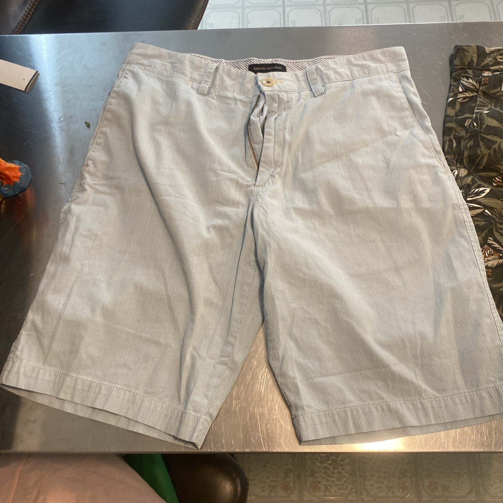 Lot Of 2 Banana Republic Shorts Men Size 32 Blue & White Stripe - photo 2