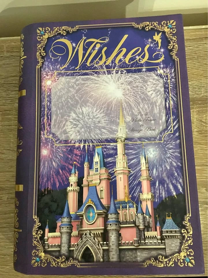 Disney Wishes Book Storage Box - Pickup in Brampton
