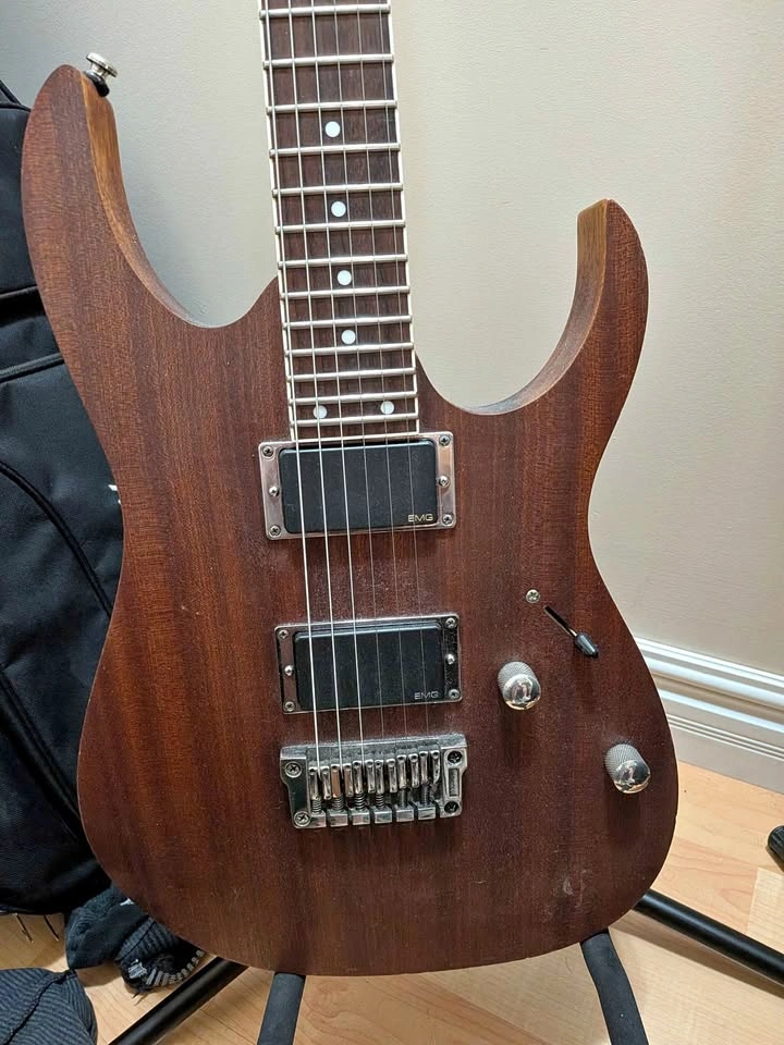 Ibanez RG321MH Guitar with EMG Pickups