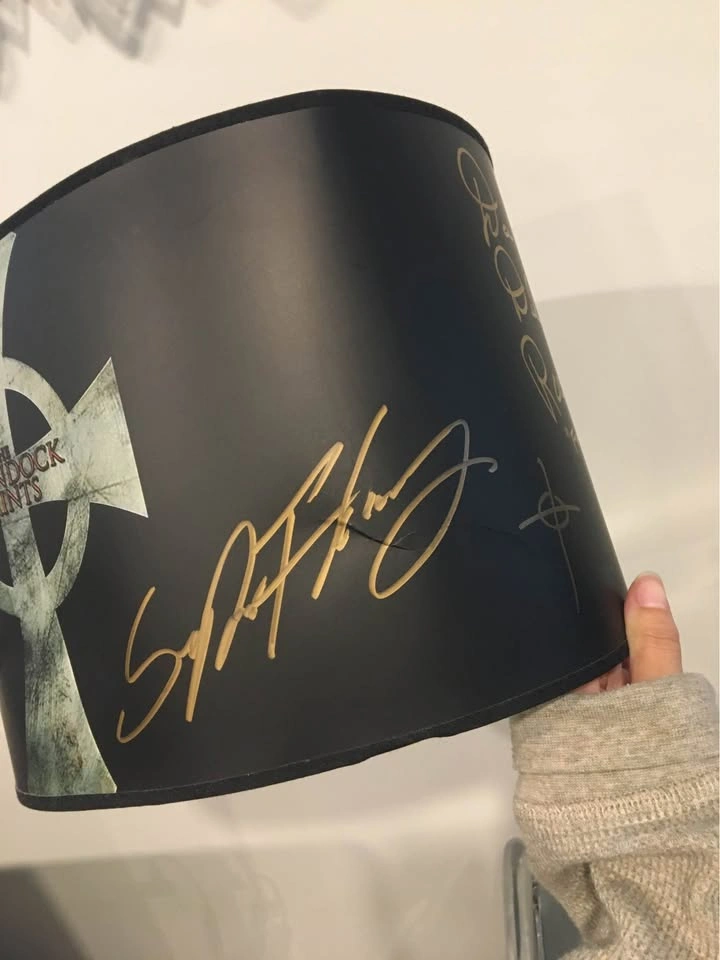 The Boondocks Saints Signed Lampshade - Pickup Brampton - photo 3