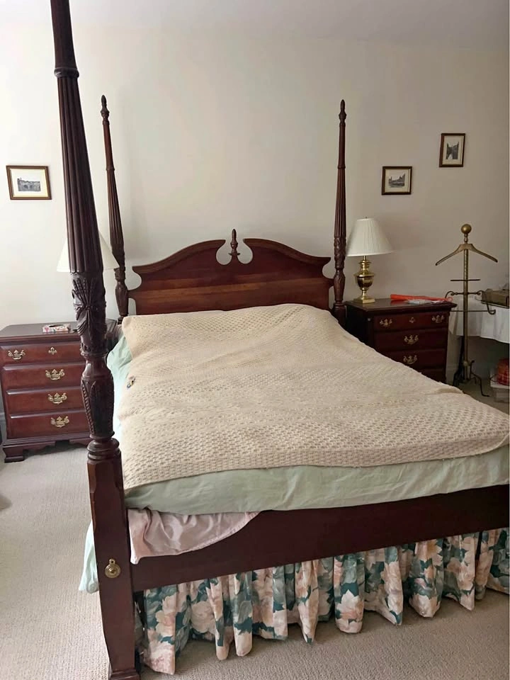 Queen Anne Bedroom Set