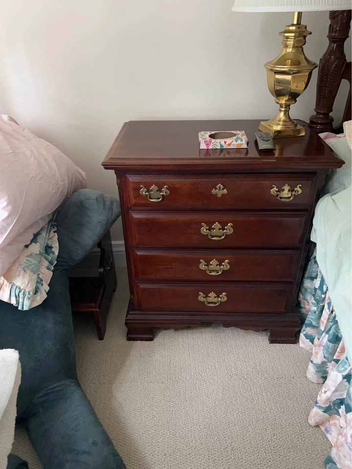 Queen Anne Bedroom Set - photo 5