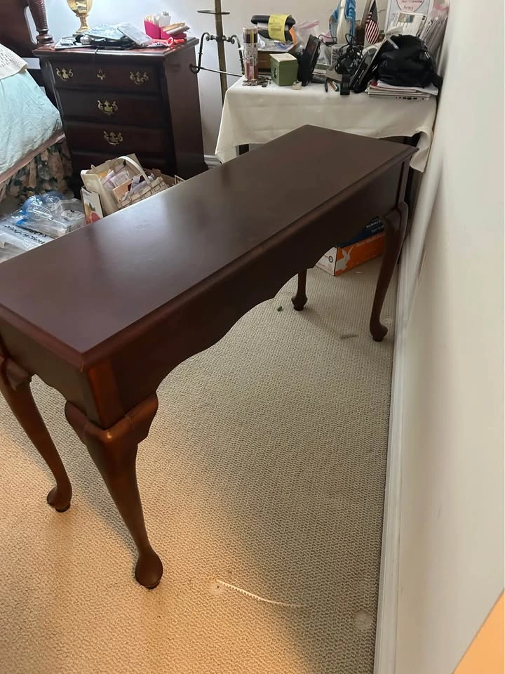 Queen Ann Console Table - photo 4