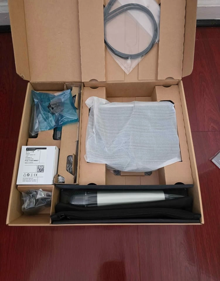 Sennheiser SL Handheld Set DW-4-US R Wireless Microphone System - photo 2