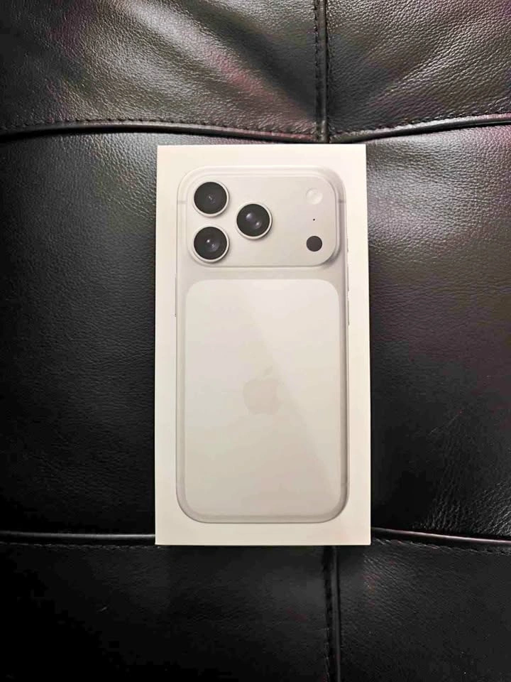 Unopened iPhone 17 Pro (White, 256GB) – Android user selling unw