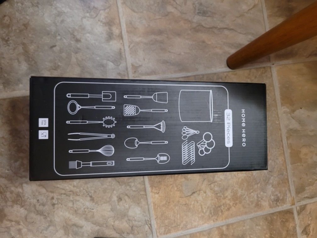 32 Piece Stainless Steel Kitchen Utensil Set