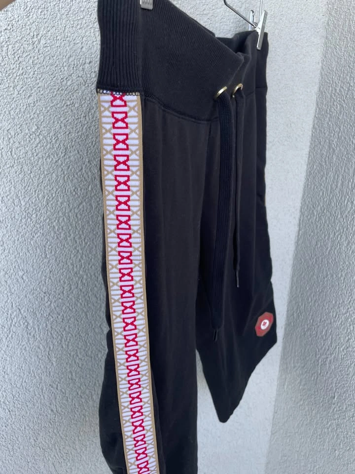 Hudson's Bay Women's Black Athleisure Shorts - Size L - photo 4