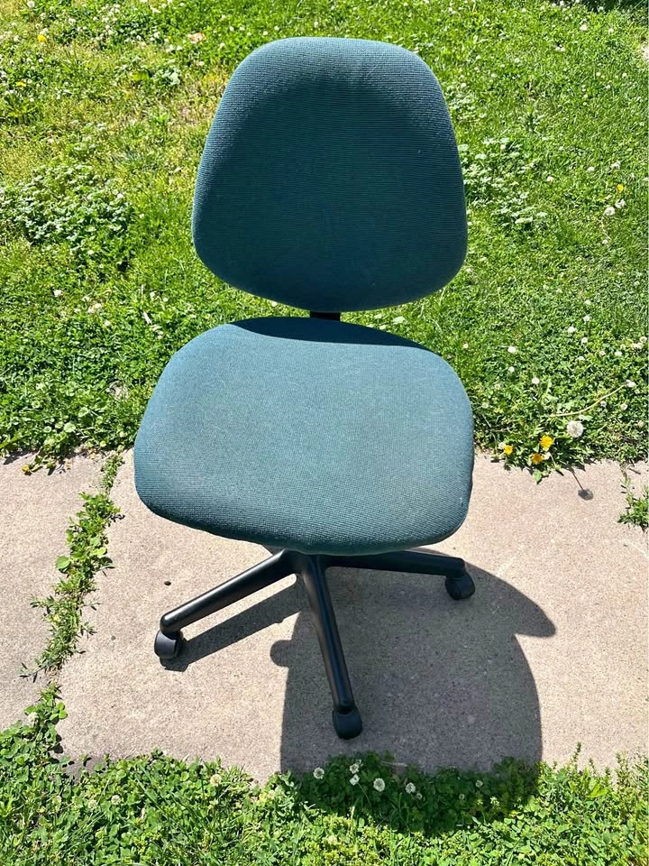 4 Used Roll Around Desk Chairs