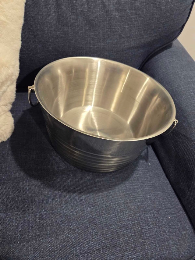 Modern Insulated Stainless Steel Ice Bucket - photo 3