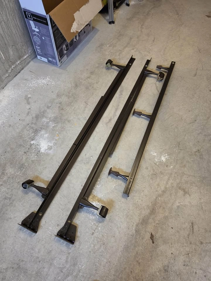 Twin+Queen Metal Bed frame - photo 2