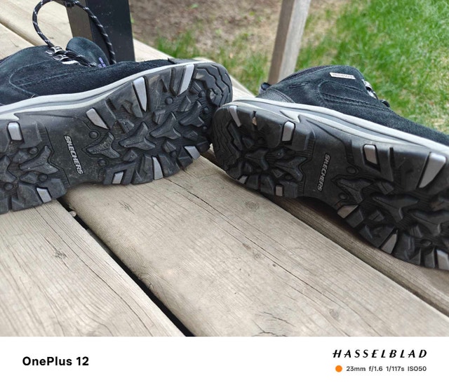 Sketchers Hiking Boots Size 7 - photo 4