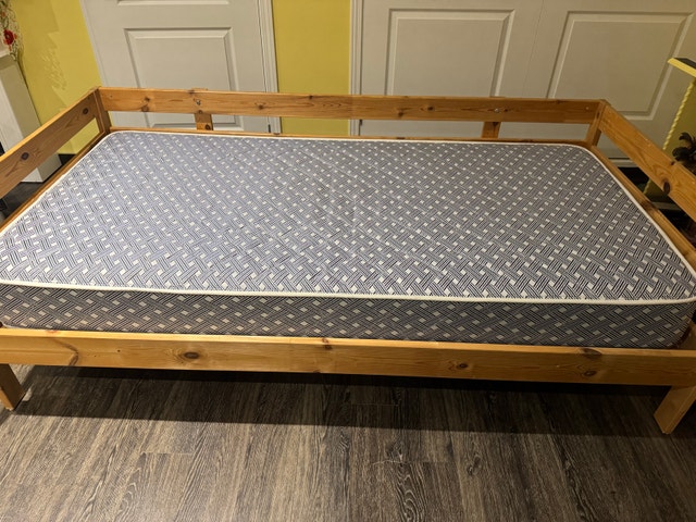 Single bed with mattress - photo 3