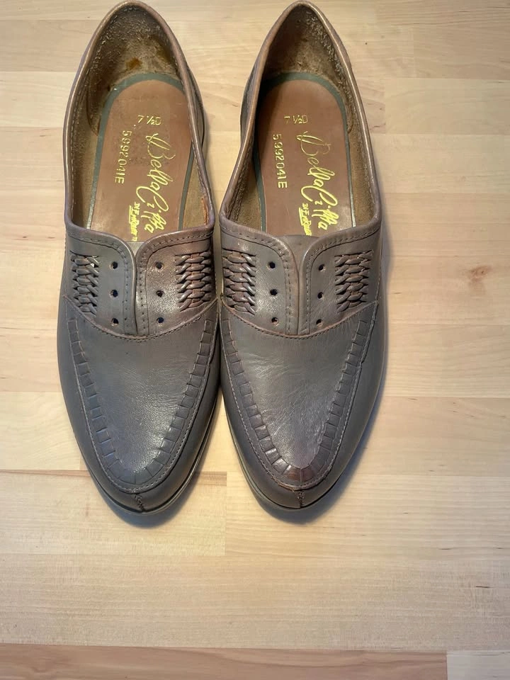 Grey taupe Bella Citta leather moccasin loafers, size US 7.5