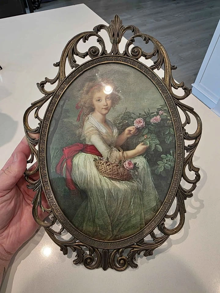 Antique brass frame made in Italy