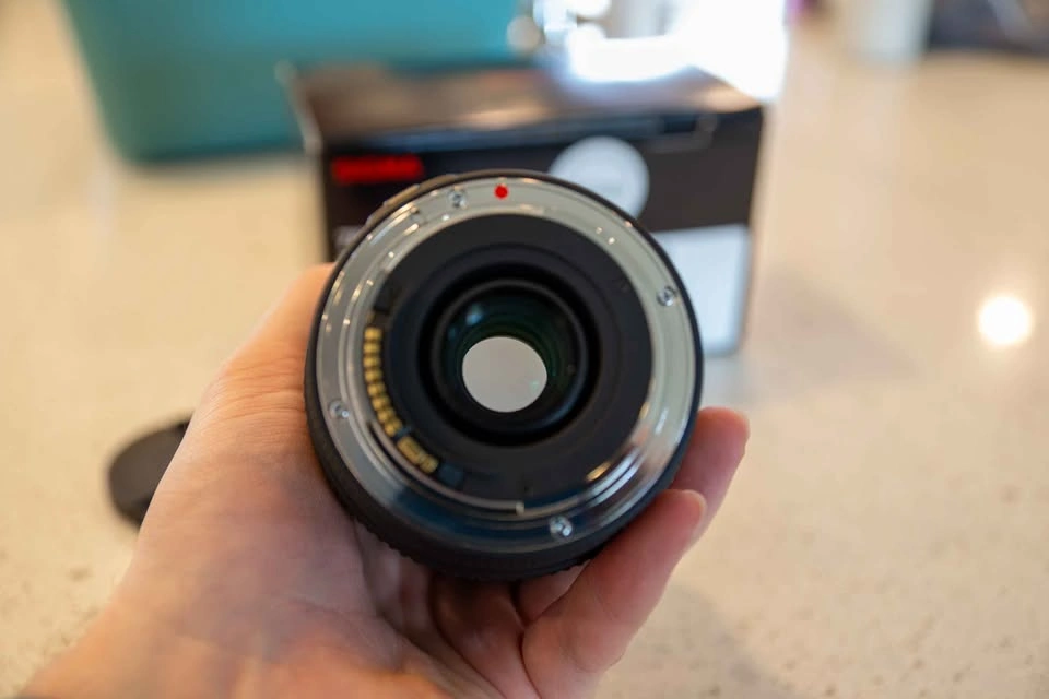 SIGMA 70-300mm F4-5.6 DG Macro Lens (Canon EF) - photo 5