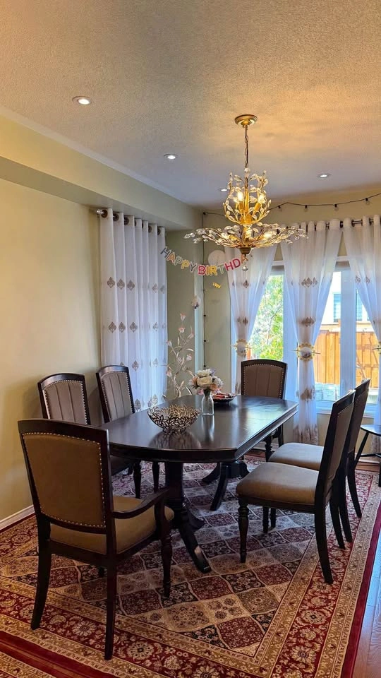 Dining table set