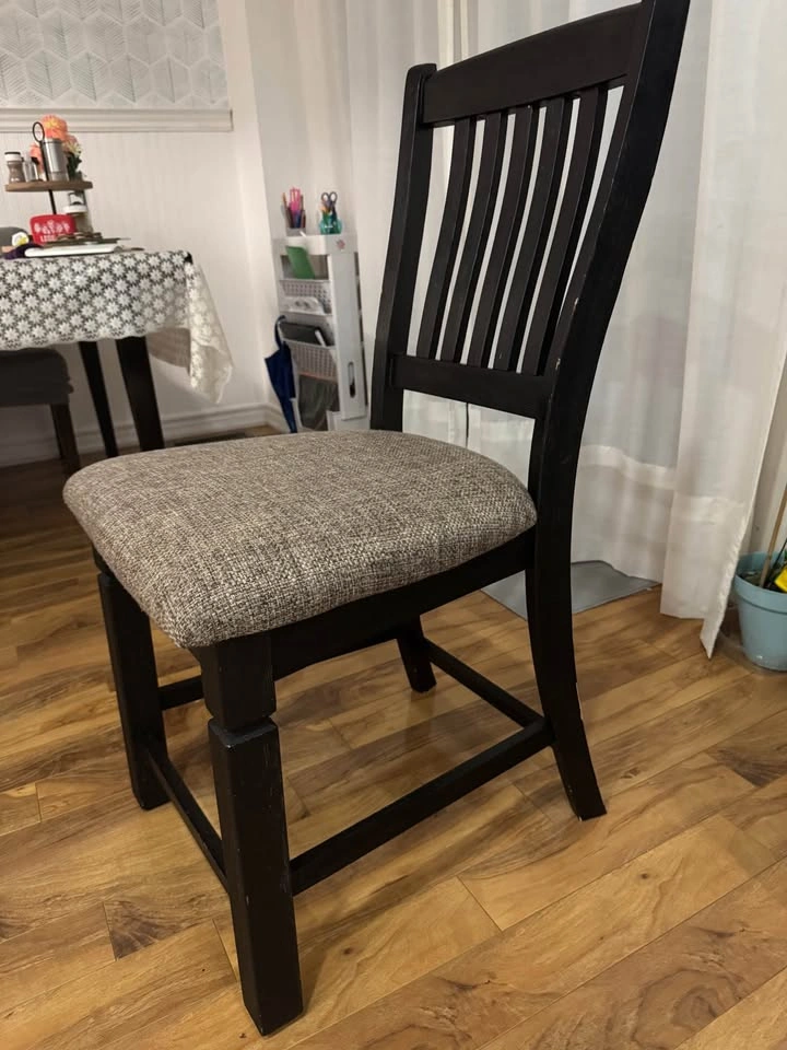 Ashley Dark Wood Slat Back Dining Chair - photo 2
