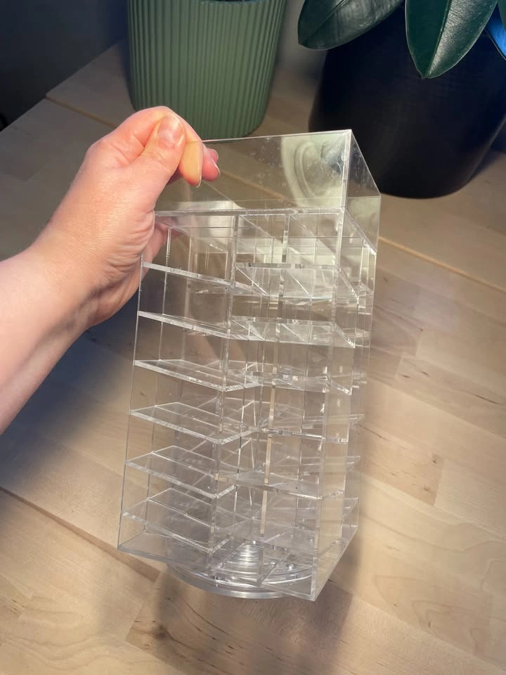360 Rotating Acrylic Cosmetic Lipsticks Tower Storage - photo 4