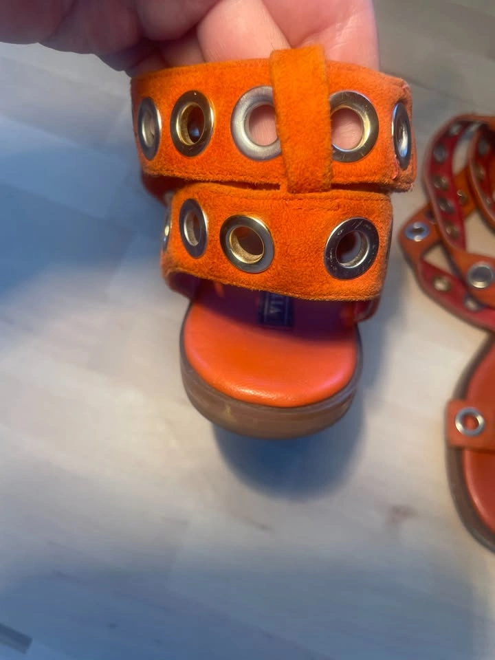 US 6, VITACCI Orange leather and suede sandals - photo 5