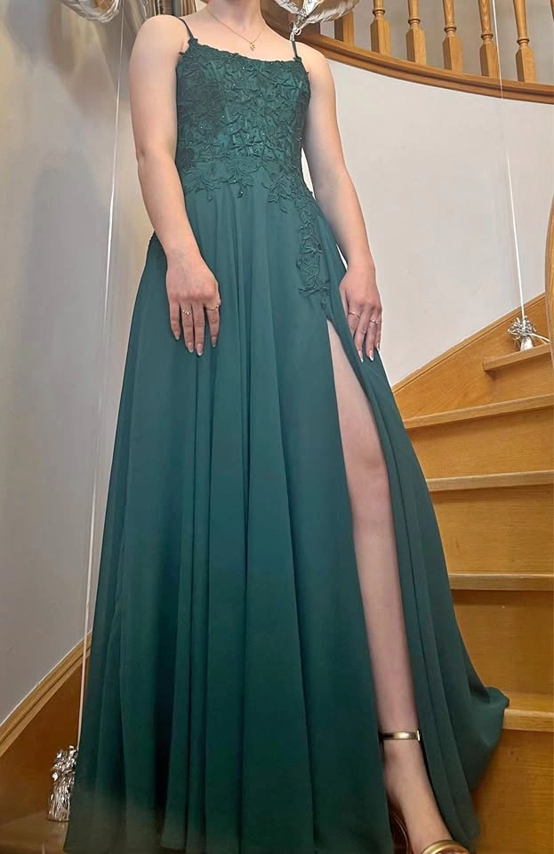 Stunning Emerald green prom dress