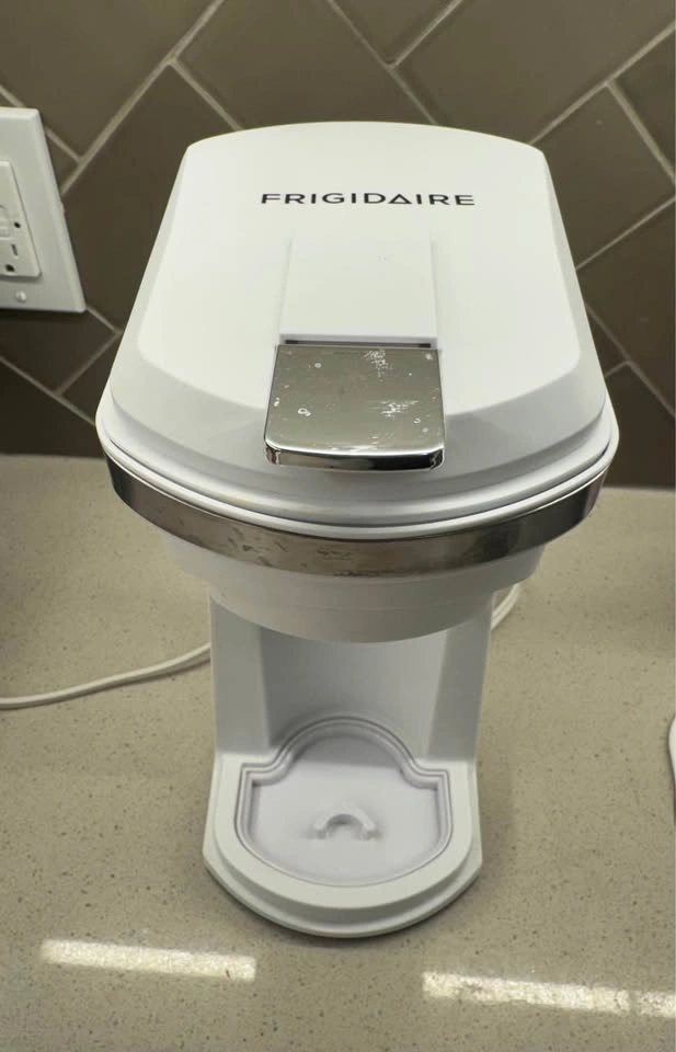 Frigidaire K-Cup/Ground Coffee Maker - photo 2
