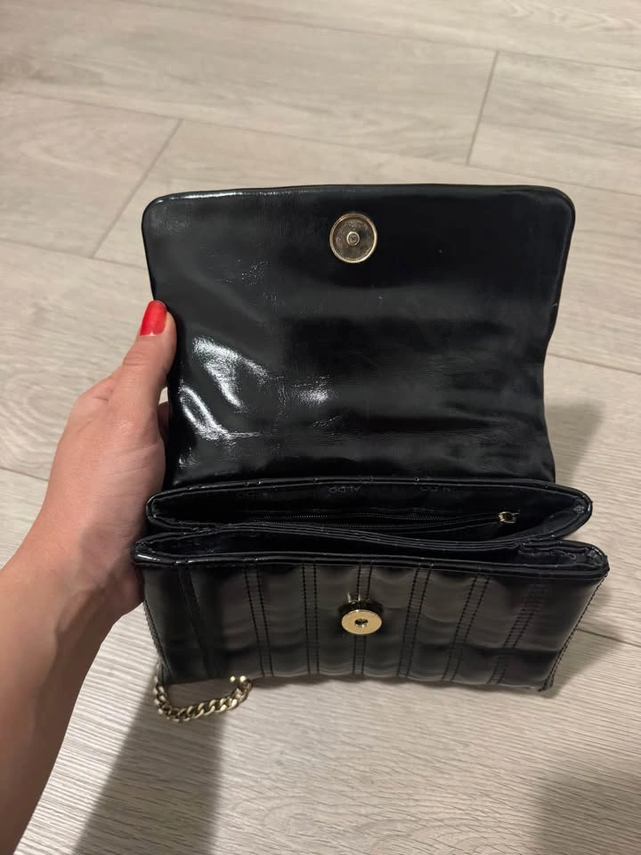 ALDO Black Quilted Patent Chain Strap Handbag - photo 3