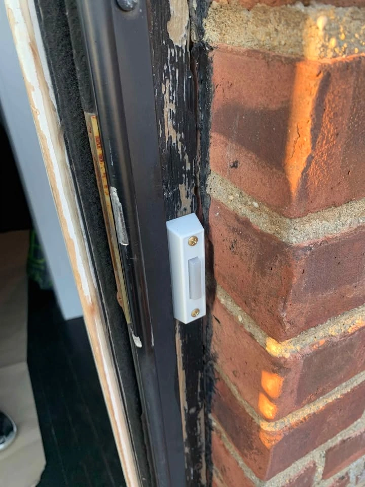 Professional Doorbell Installation - photo 3