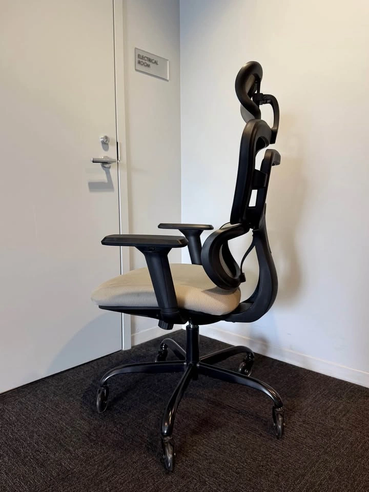 Ergonomic Beige Office Chair with Headrest - photo 4