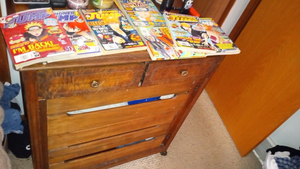 Shonen Jump Magazines (1 From '07, 6 From '09)