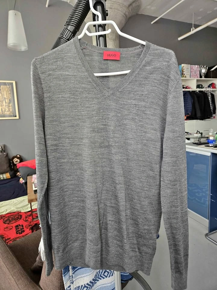 Hugo Boss Grey V Neck Pullover Sweater - Men's Medium