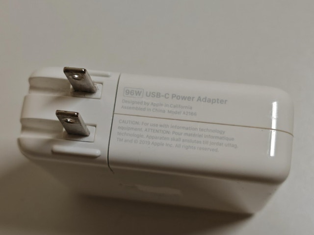 Official Apple 96W USB-C Power Adapter - Fast Charging - photo 2