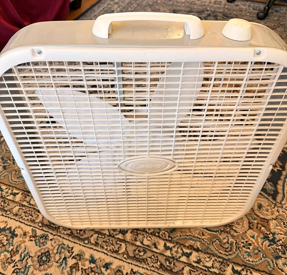 Lasko 20" 3-Speed Box Fan – Works Great, Quiet, Window-Ready