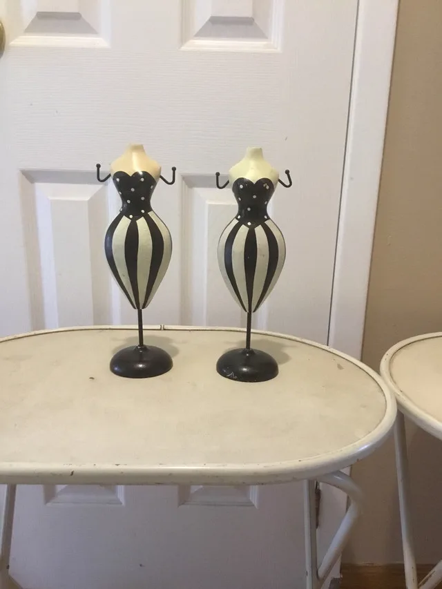 Necklace Holders thumbnail
