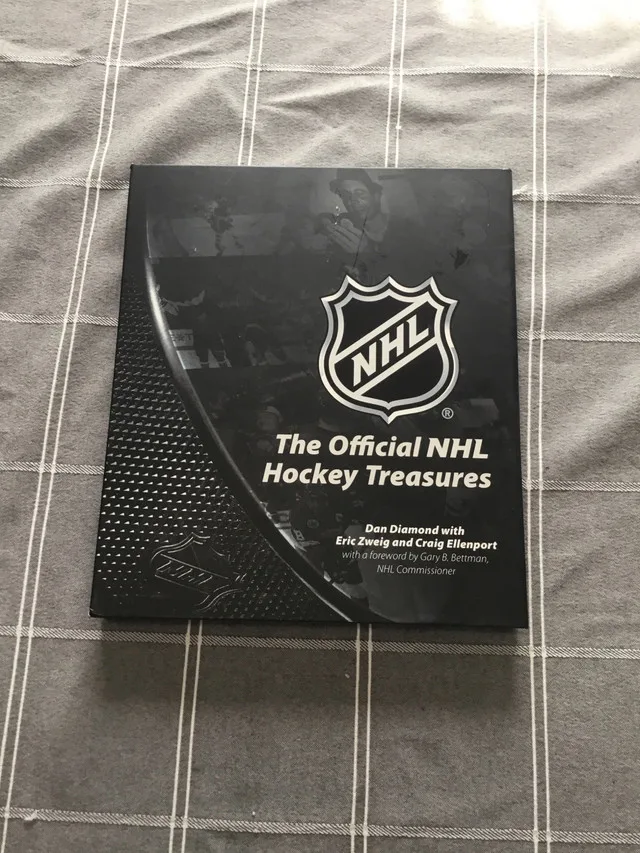 The Official NHL Hockey Treasures Book thumbnail