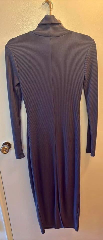 BNWT Forever 21 Ribbed Turtleneck Midi Dress - Mauve