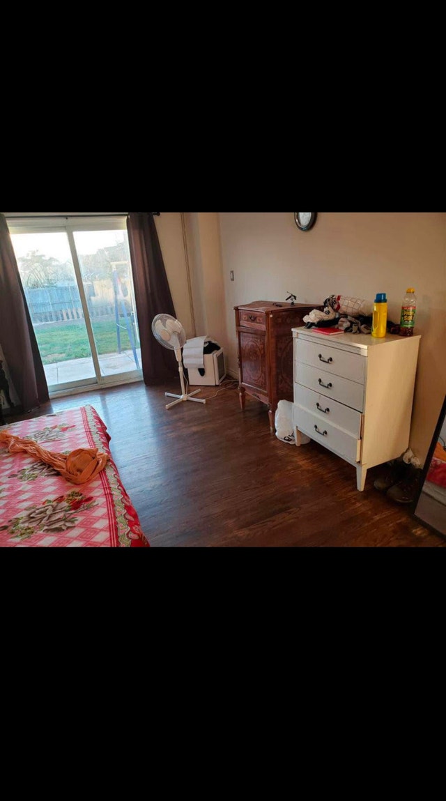Room for rent in sharing with Indian boy June 1st - photo 2