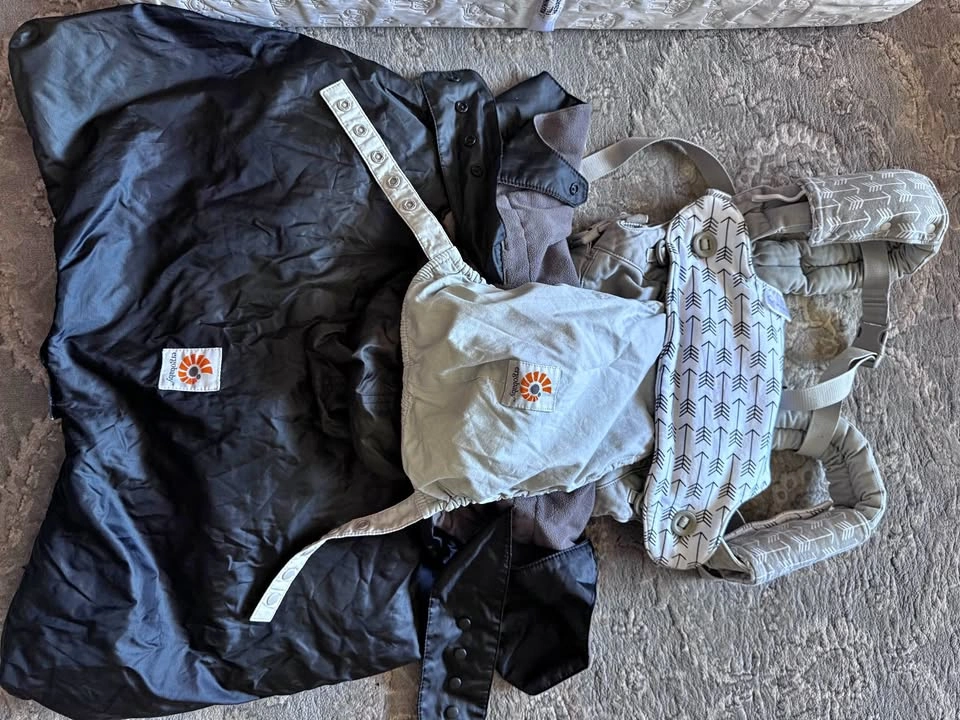 Ergo Baby Omni 360 Carrier + All Weather Cover
