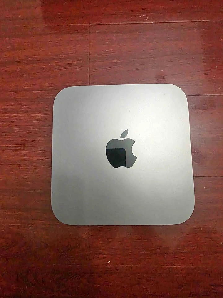 Apple Mac Mini (Late 2018 A1993) w/ Magic Keyboard