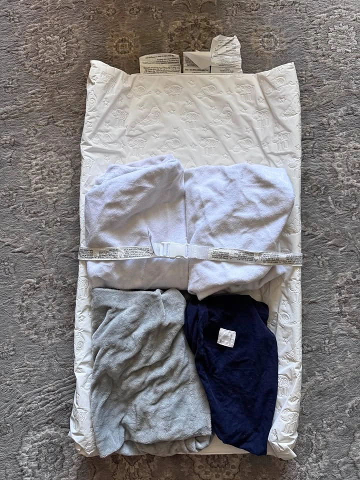 Sealy Waterproof Changing Pad + 4 Sheets