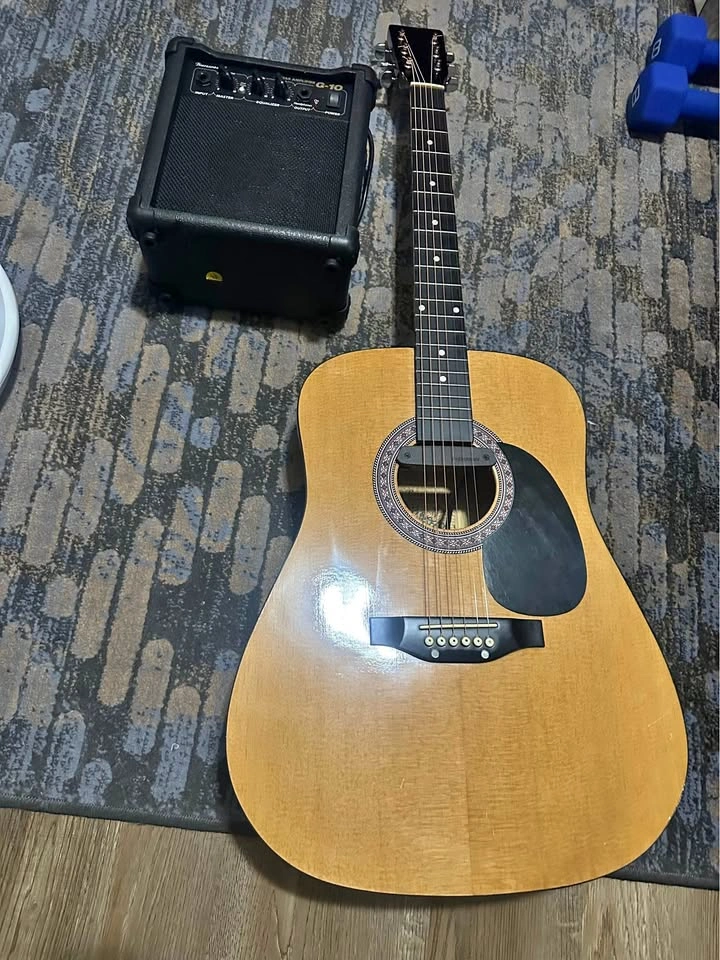 Acoustic Electric Guitar w/ amp
