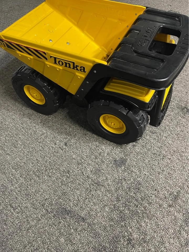 Kids Tonka Truck - photo 2