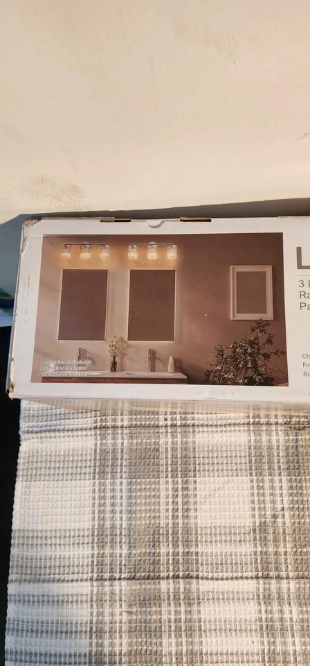 Lightica Luca 3-light Vanity Light - photo 3
