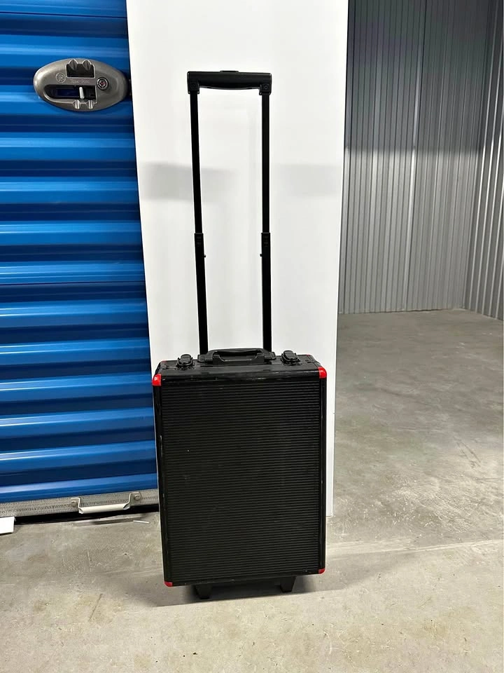 Black Rolling Case w/ Handle